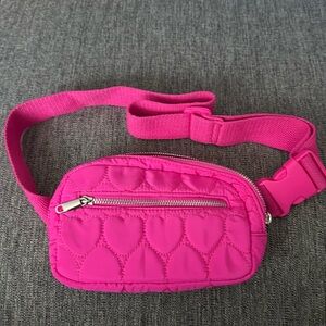 Fanny Pack/ Crossbody Heart Bag Excellent Condition